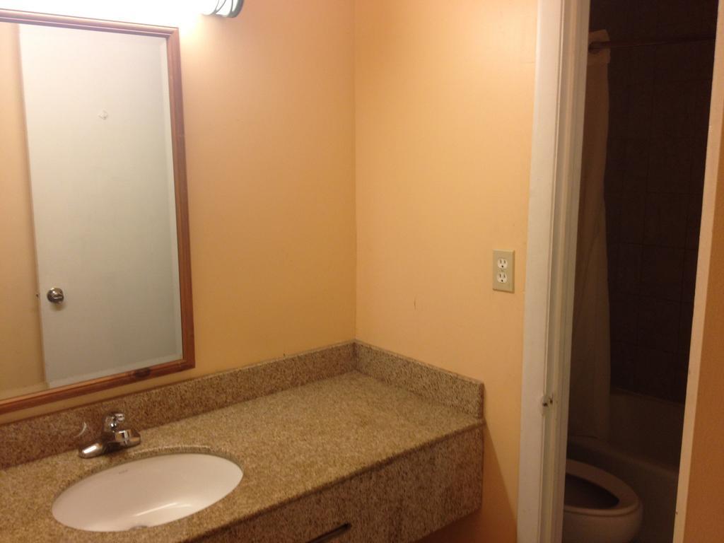 ניופורט ניוז Fort Eustis Inn מראה חיצוני תמונה